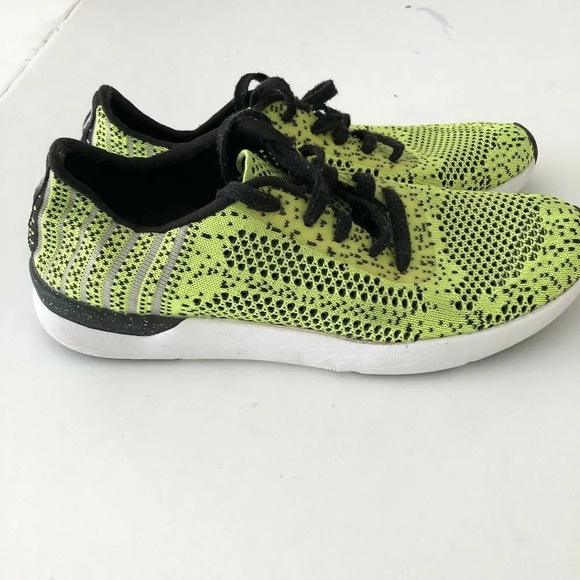 Jessica Simpson’s Women’s Sneaker Size 6.5 Medium. - Picture 6 of 8